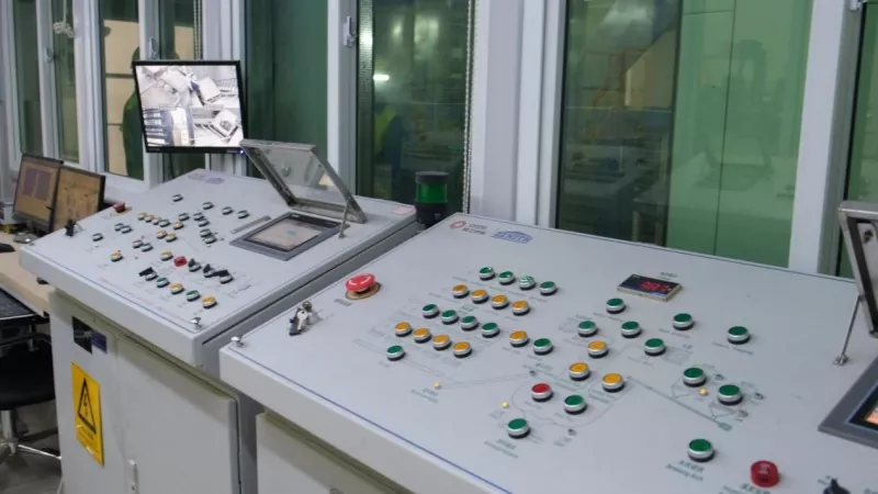 Automatic Block Machine Performance Intelligent Control System